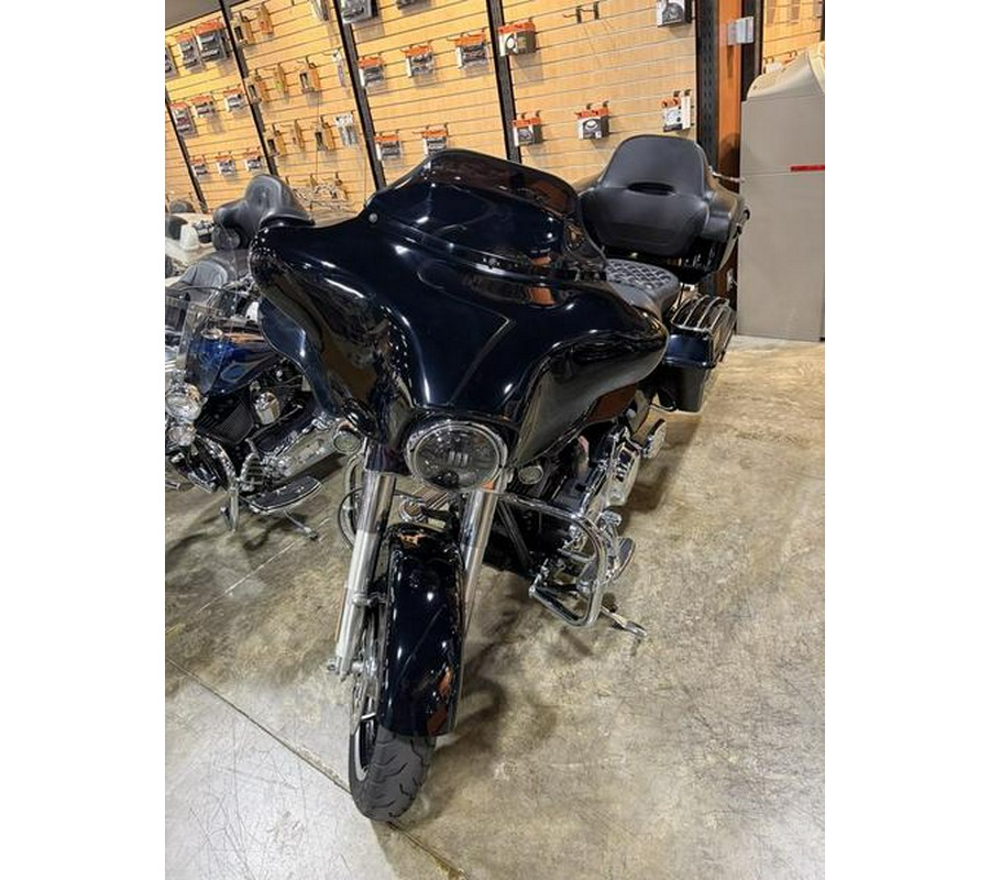2010 Harley-Davidson® FLHX - Street Glide®