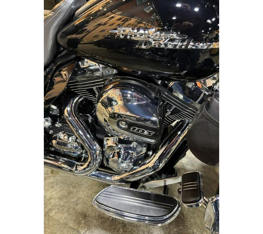 2010 Harley-Davidson® FLHX - Street Glide®