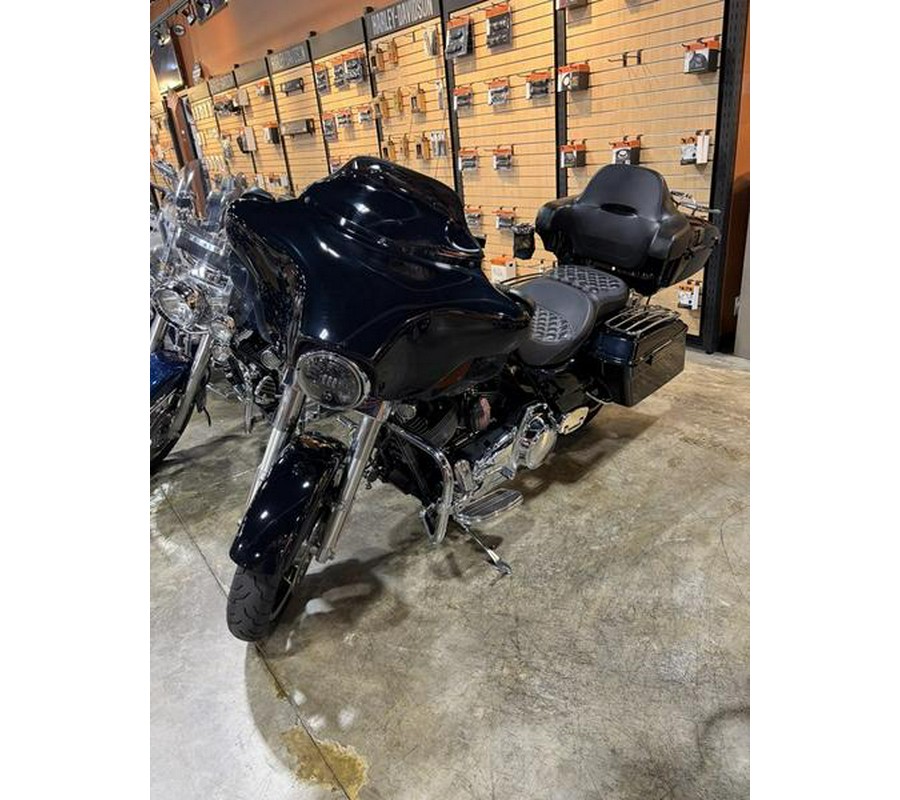 2010 Harley-Davidson® FLHX - Street Glide®