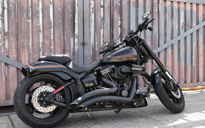 2016 Harley-Davidson® CVO™ Pro Street Breakout® FXSE