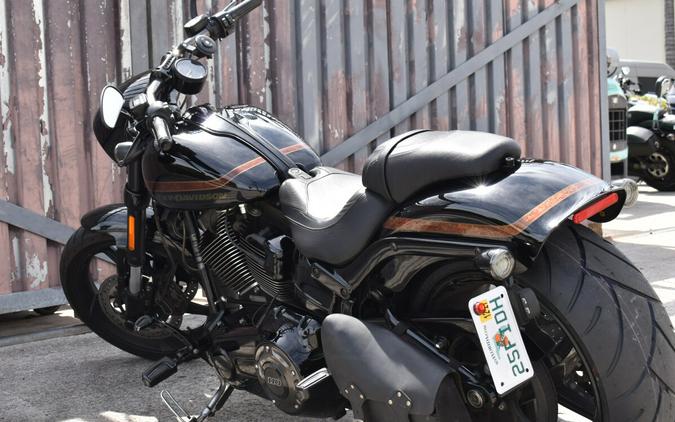 2016 Harley-Davidson® CVO™ Pro Street Breakout® FXSE