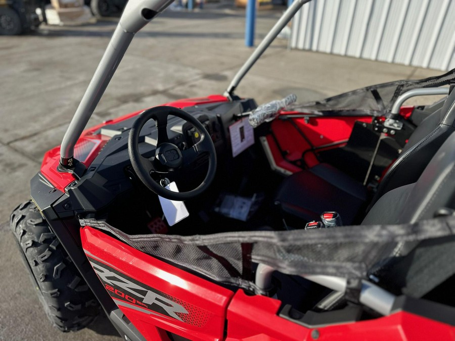 2026 Polaris RZR 200 EFI