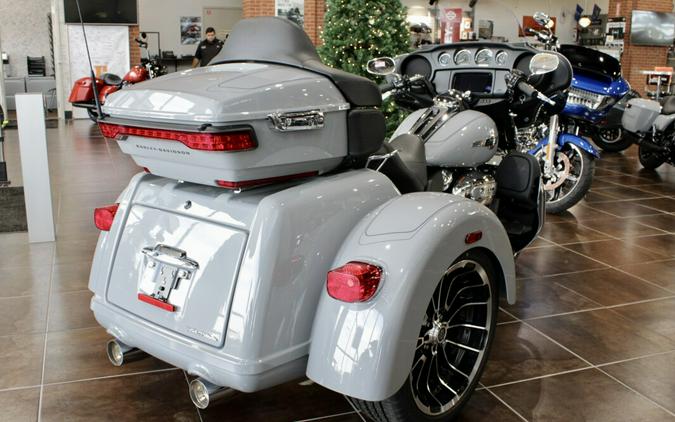 New 2025 Harley-Davidson Tri Glide Ultra FLHTCUTG Trike For Sale In Sunbury, OH