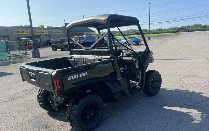 2023 Can-Am® Defender XT HD10