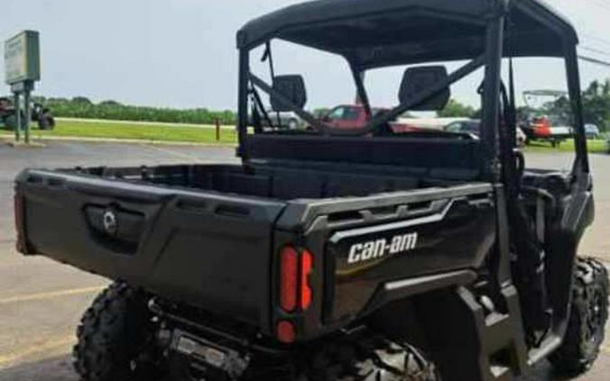 2023 Can-Am® Defender XT HD10