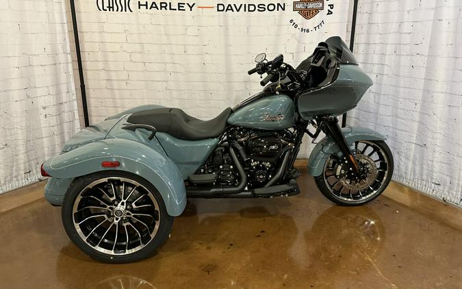 2023 Harley-Davidson® Road Glide® 3 FLTRT Sharkskin Blue