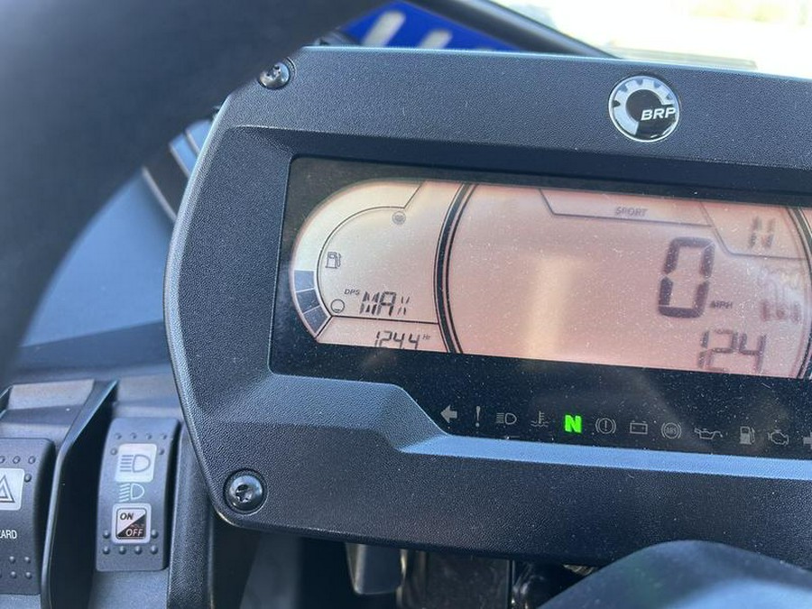 2022 Can-Am® Maverick X3 MAX X rs Turbo RR With Smart-Shox Intense Blue / Carbon Black /