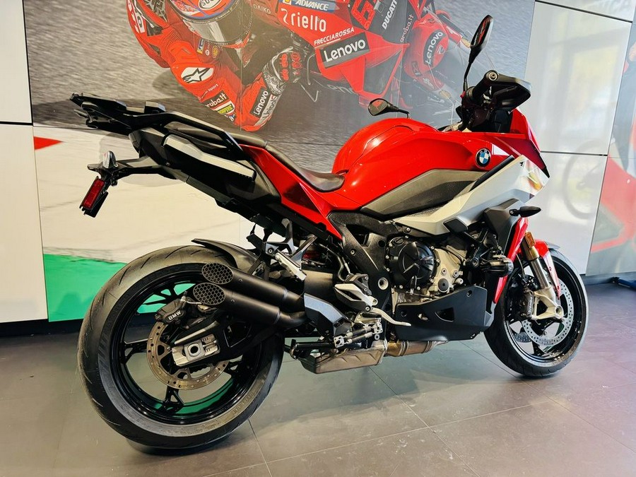 2021 BMW S 1000 XR Racing Red