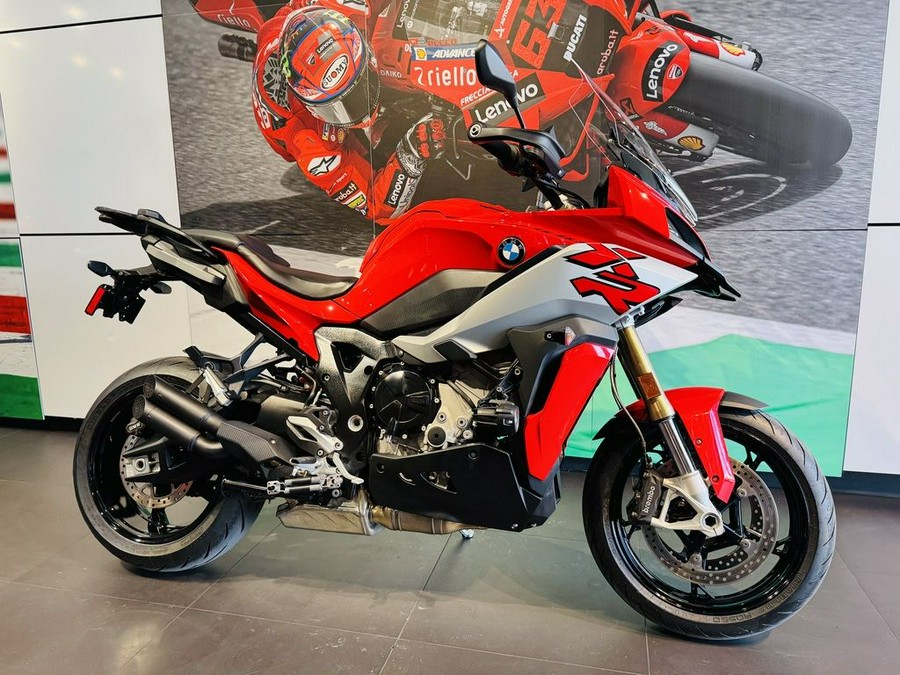 2021 BMW S 1000 XR Racing Red