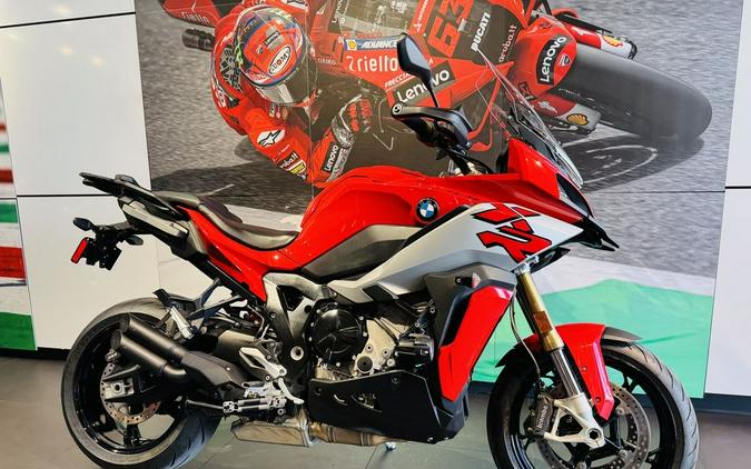 2021 BMW S 1000 XR Racing Red