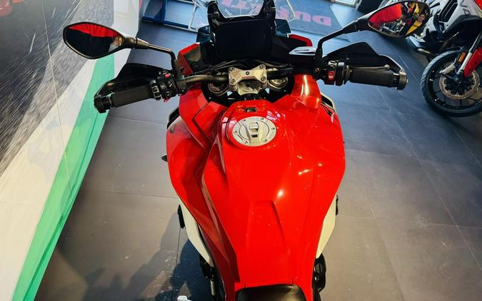 2021 BMW S 1000 XR Racing Red