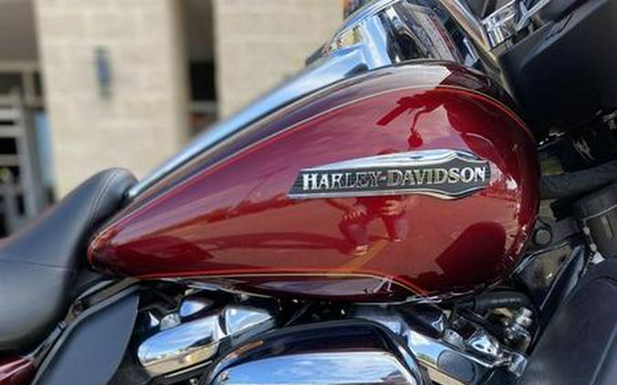 2017 Harley-Davidson® FLHTCUTG - Tri Glide® Ultra