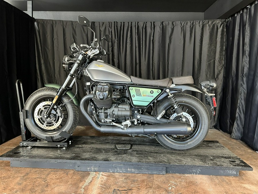 2021 Moto Guzzi Bobber