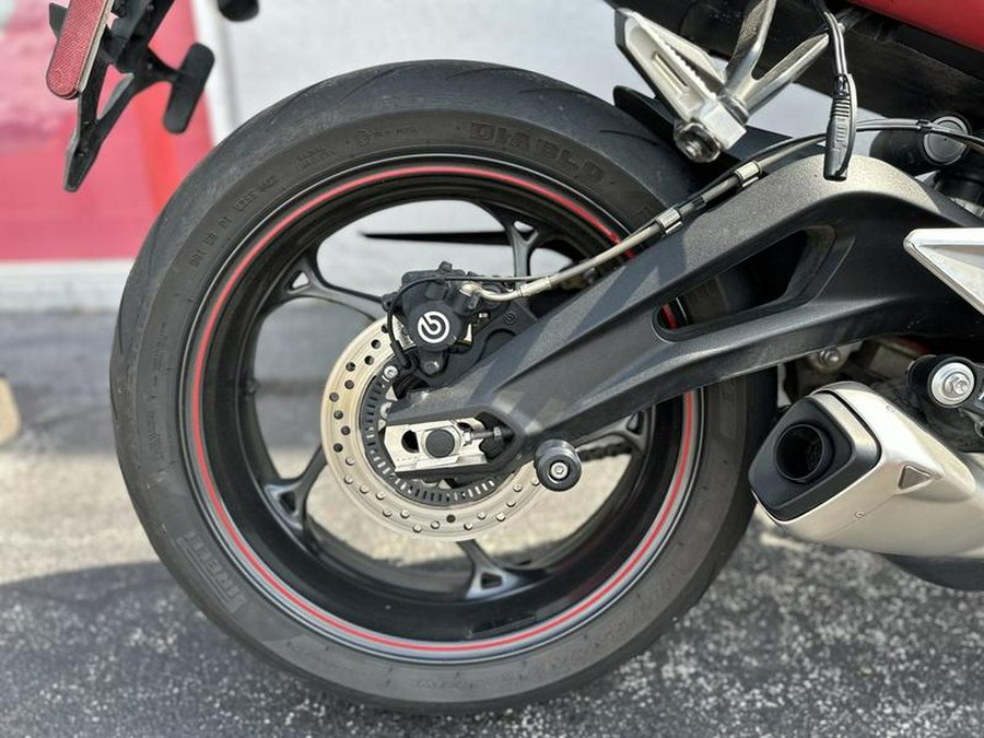 2021 Triumph Street Triple R Low Matte Silver Ice