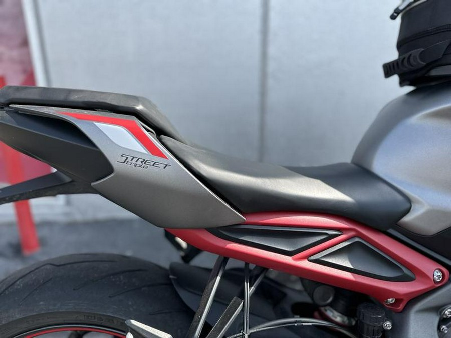 2021 Triumph Street Triple R Low Matte Silver Ice
