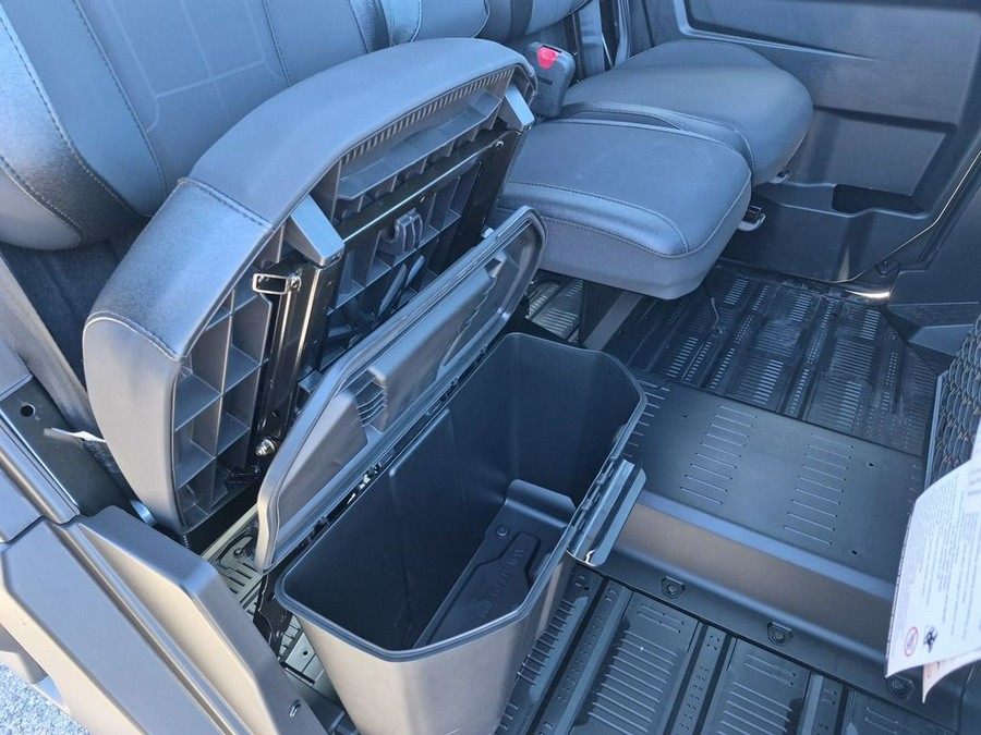 2026 Can-Am® Defender MAX XT CAB HD11