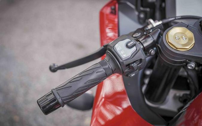 2025 Suzuki GSX-R1000