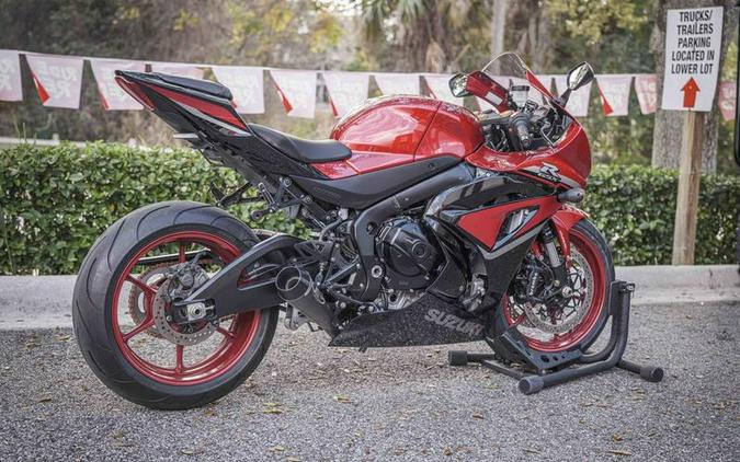 2025 Suzuki GSX-R1000