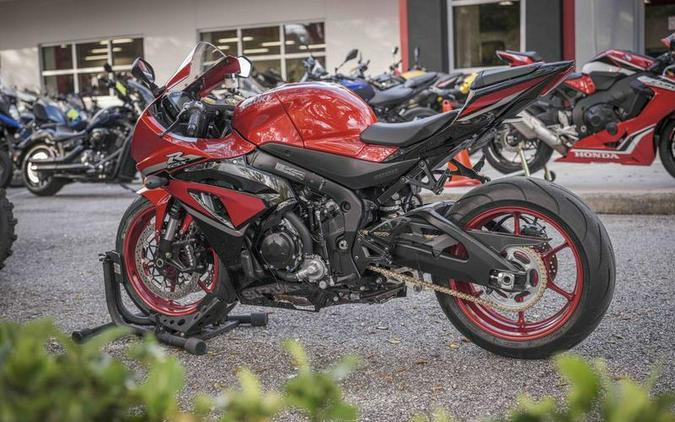 2025 Suzuki GSX-R1000