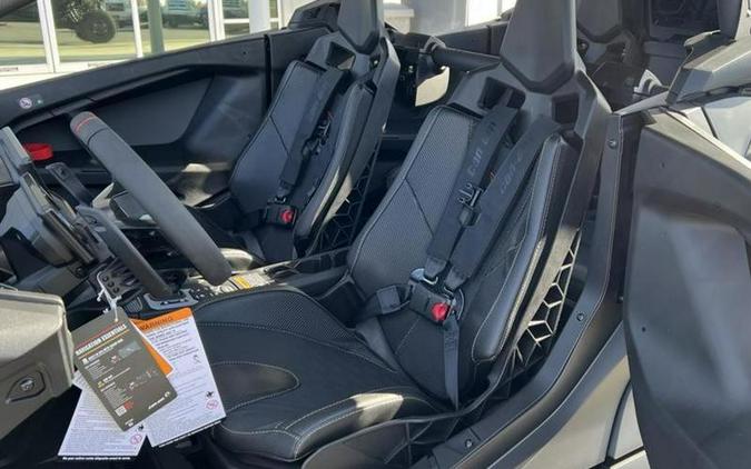 2026 Can-Am® Maverick R Max X RS