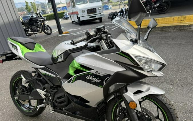 2024 Kawasaki NINJA E1 ABS