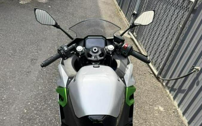 2024 Kawasaki NINJA E1 ABS