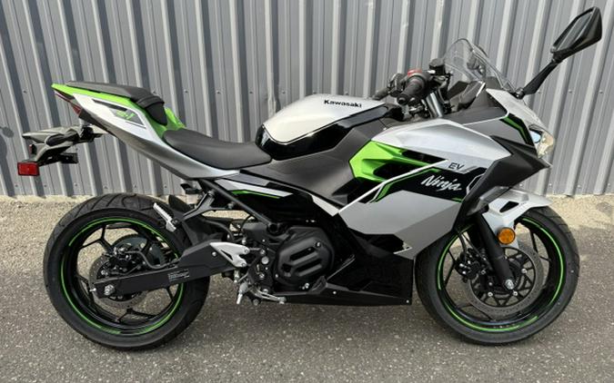 2024 Kawasaki NINJA E1 ABS