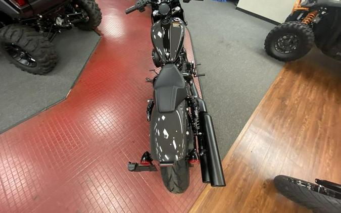 2024 Indian Motorcycle® Sport Chief Granite Gray