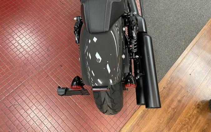 2024 Indian Motorcycle® Sport Chief Granite Gray