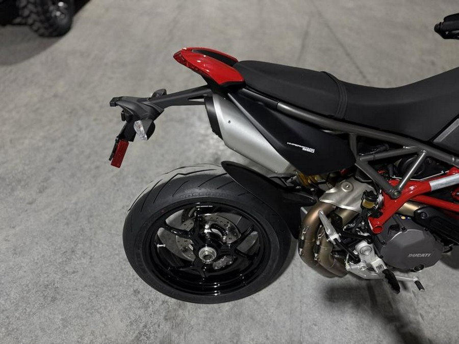 2025 Ducati Hypermotard 950 Ducati Red