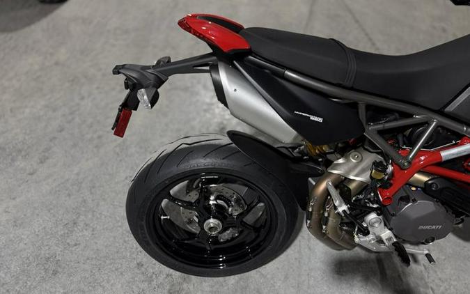 2025 Ducati Hypermotard 950 Ducati Red