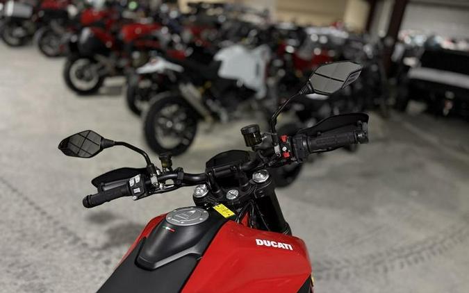 2025 Ducati Hypermotard 950 Ducati Red