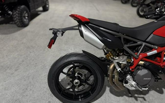 2025 Ducati Hypermotard 950 Ducati Red