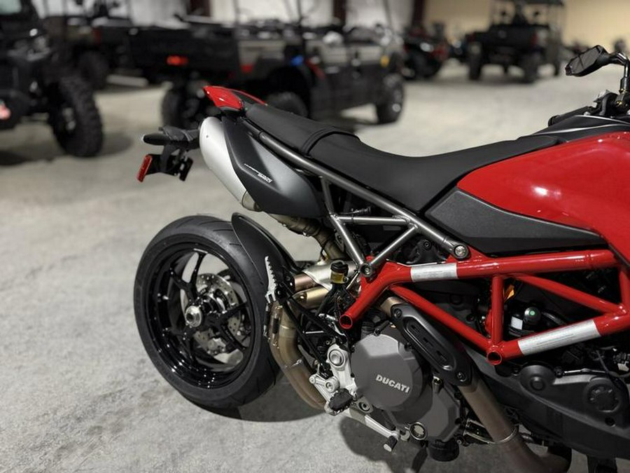 2025 Ducati Hypermotard 950 Ducati Red