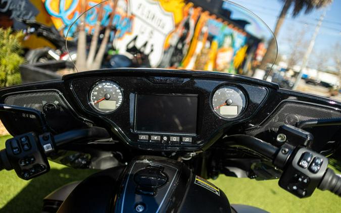 2025 Indian ROADMASTER POWERPLUS DARK HORSE 112 RIDER ASSIST