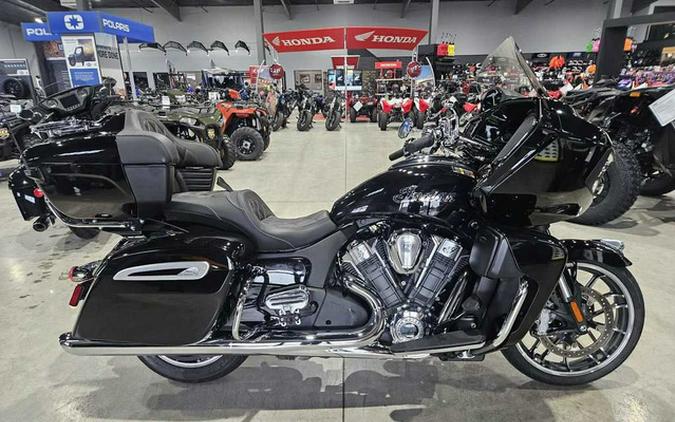 2025 Indian Pursuit Limited Black Metallic