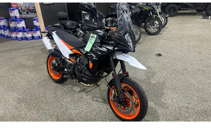 2024 KTM 890 SMT
