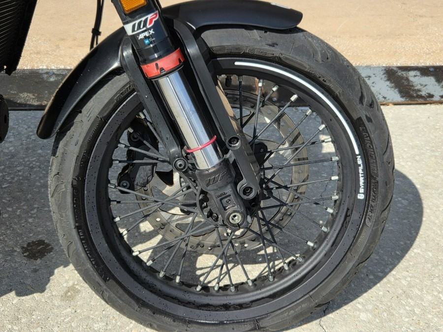 2022 Husqvarna Svartpilen 401