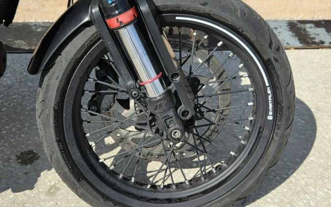 2022 Husqvarna Svartpilen 401