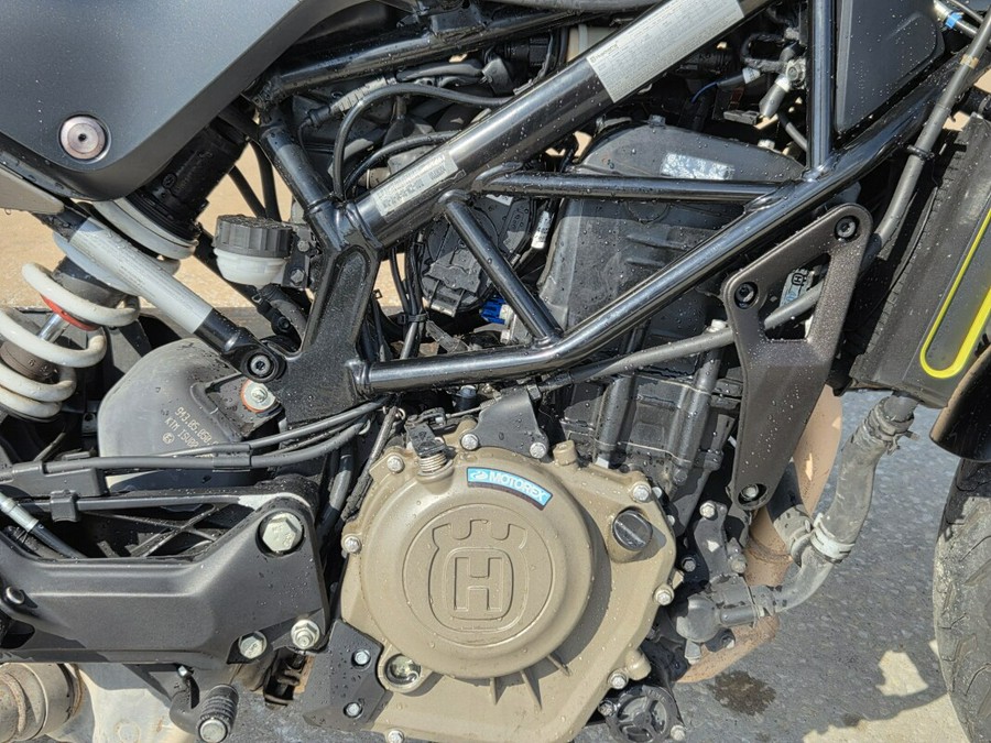 2022 Husqvarna Svartpilen 401