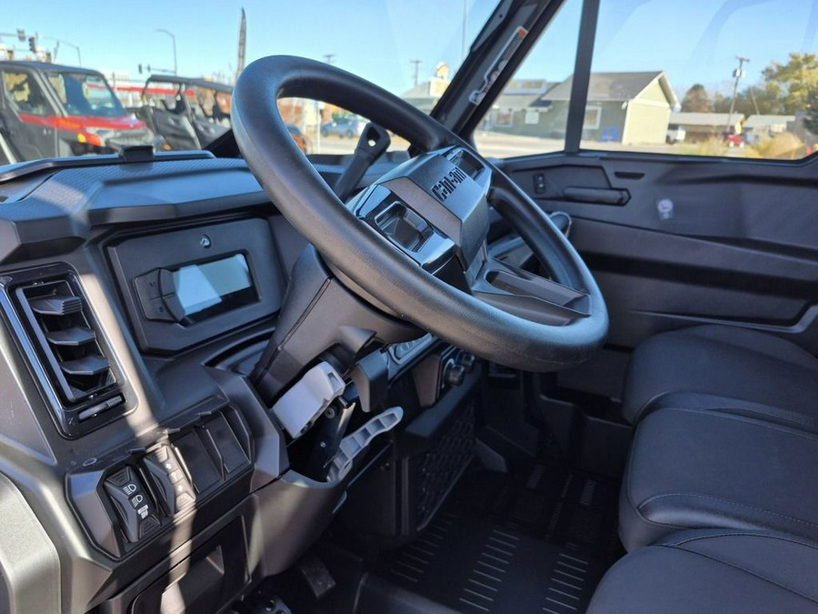 2026 Can-Am® Defender MAX XT CAB HD11