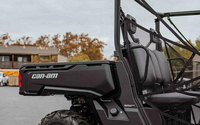 2026 Can-Am® Defender HD9