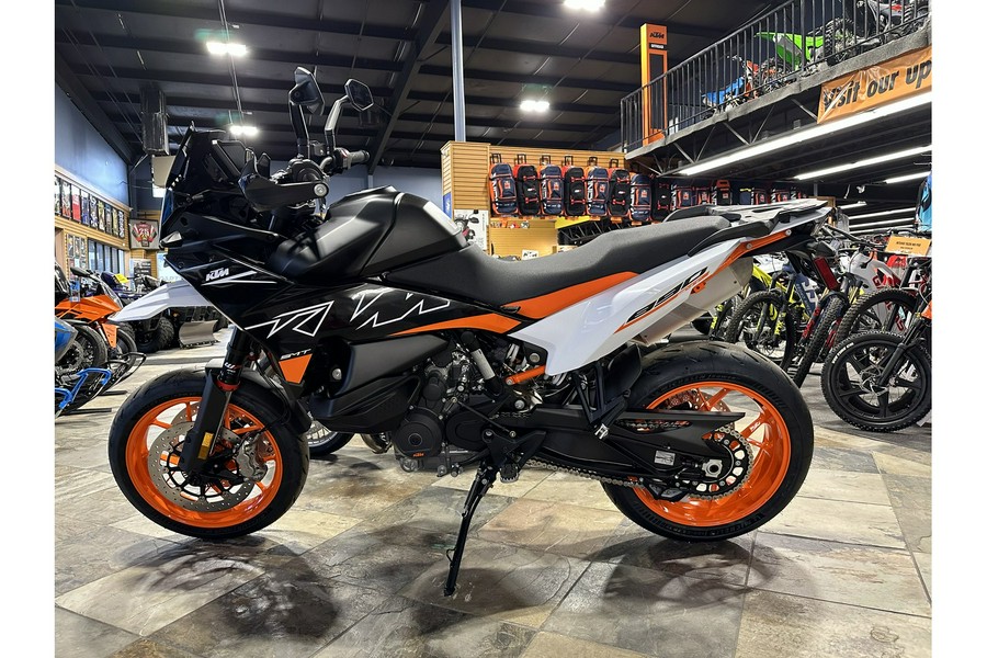 2024 KTM 890 SMT