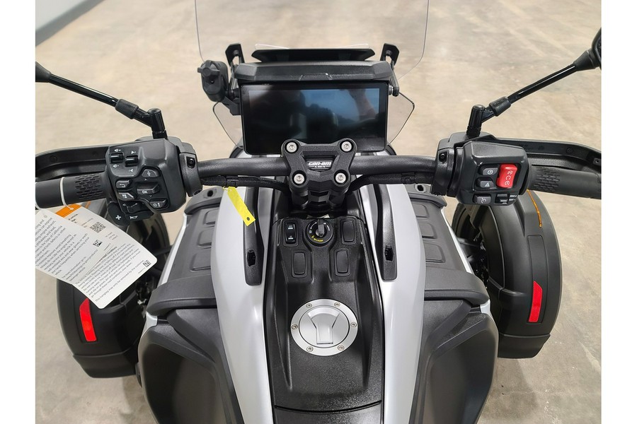 2025 Can-Am Canyon XT