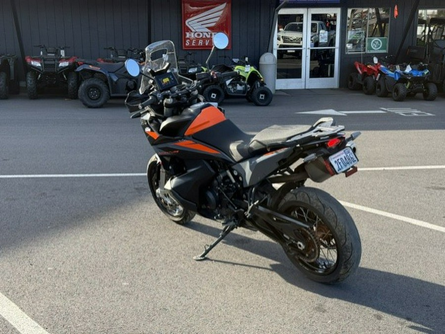 2023 KTM Adventure 890