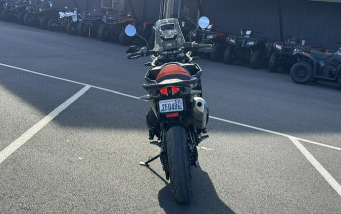 2023 KTM Adventure 890