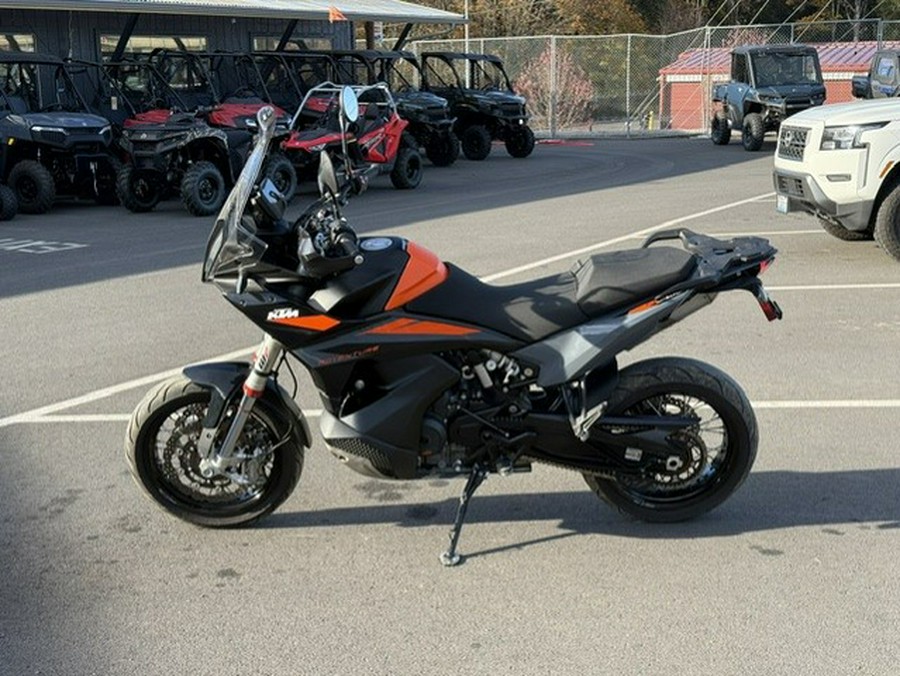2023 KTM Adventure 890
