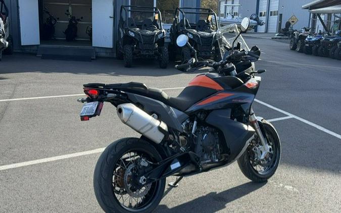 2023 KTM Adventure 890