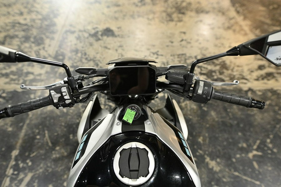 2025 Kawasaki Z900 ABS Galaxy Silver/Metallic Spark Black
