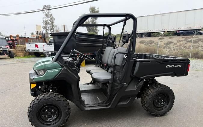 2025 Can-Am Defender HD7